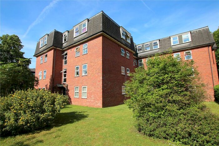 1 Bedroom Flat To Rent In Brechin Court, Kendrick Road, Reading, Berkshire, RG1