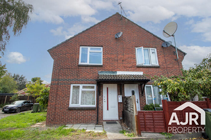 1 Bedroom End Of Terrace House To Rent In Rollesby Way, Thamesmead, SE28