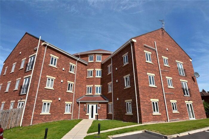 2 Bedroom Flat To Rent In Kingsway Gardens, Ossett, West Yorkshire, WF5