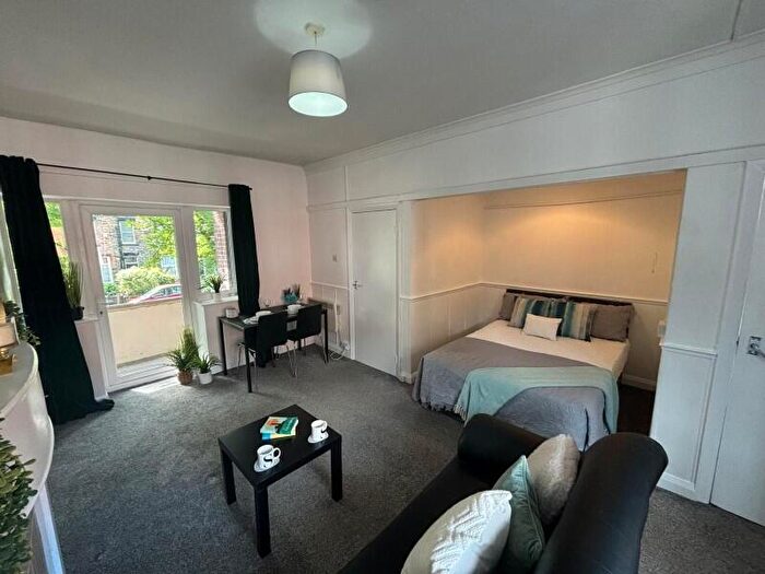 Flat To Rent In Cumberland Court, LS6