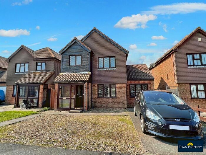 3 Bedroom Detached House To Rent In Schofield Way, Eastbourne, BN23