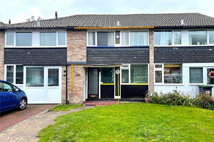 2 Bedroom Terraced House For Sale In Wendover Road, Havant, Hampshire, PO9