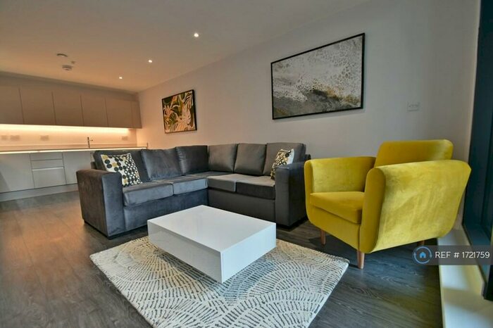 2 Bedroom Flat To Rent In Hallmark Tower, Manchester, M4