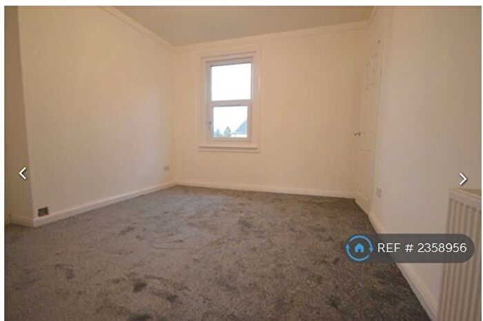2 Bedroom Flat To Rent In Chantinghall Terrace, Hamilton, ML3