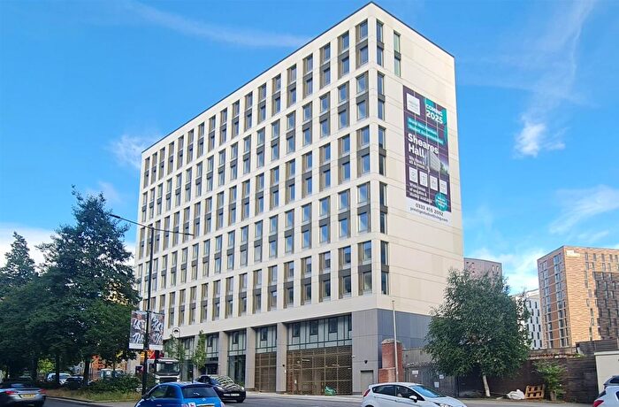 Studio To Rent In St James Boulevard, Newcastle Upon Tyne, NE4