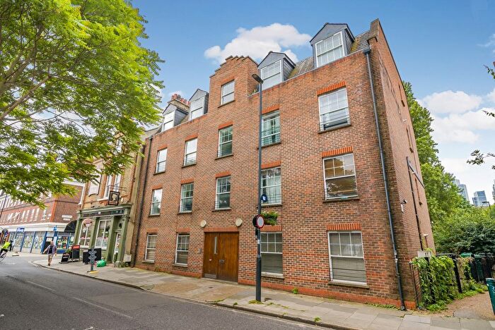 2 Bedroom Flat To Rent In Black Prince Road, London, SE11