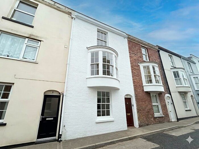 1 Bedroom Flat To Rent In Rodwell Street, Weymouth, DT4