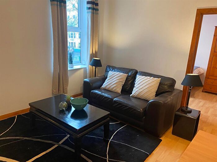 1 Bedroom Flat To Rent In Shields Road, Byker, Newcastle Upon Tyne, NE6
