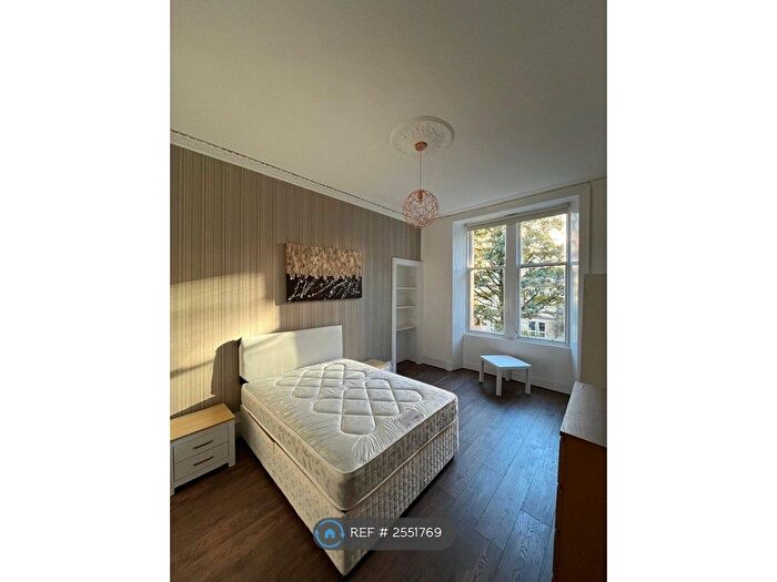 2 Bedroom Flat To Rent In Barrington Drive, Glasgow, G4