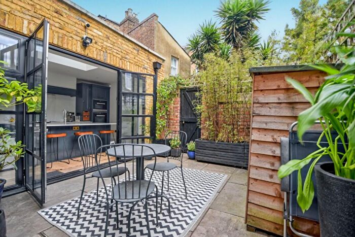 4 Bedroom Terraced House For Sale In Highgate Road, Kentish Town, London, NW5