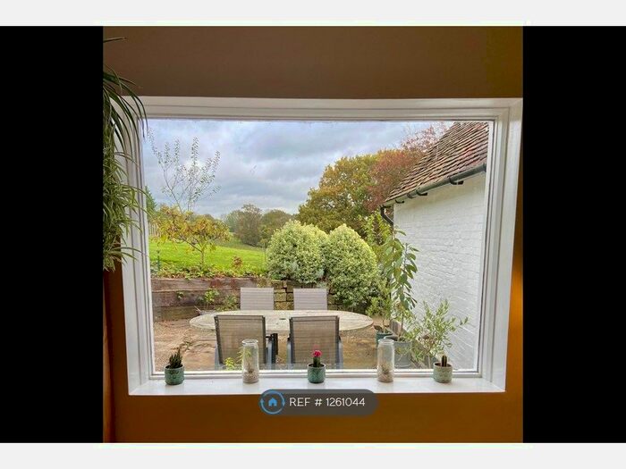 1 Bedroom Flat To Rent In Old Inn, Tunbridge Wells TN3