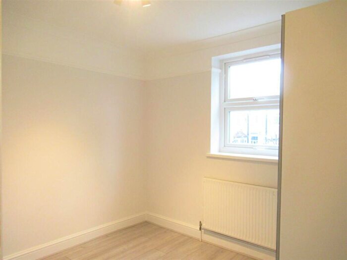 2 Bedroom Apartment To Rent In Hazelwood Road, Walthamstow, E17