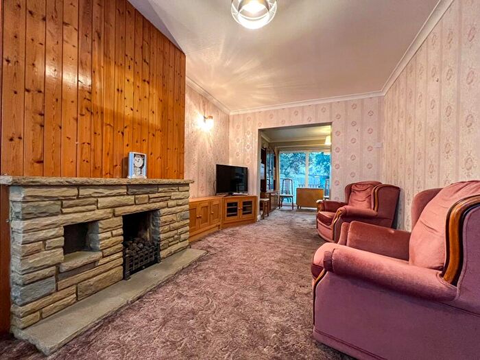 2 Bedroom Terraced House For Sale In Berkeley Drive, West Molesey, KT8