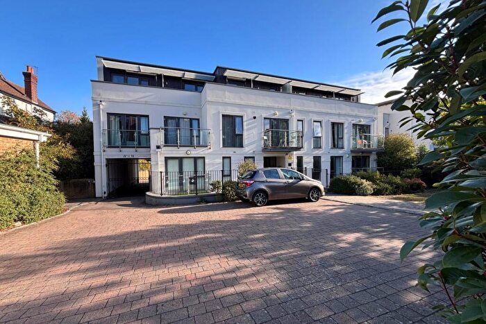 1 Bedroom Flat For Sale In Albemarle Road, Beckenham, BR3