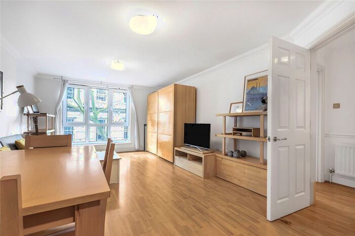 1 Bedroom Flat To Rent In Little Britain, London, EC1A