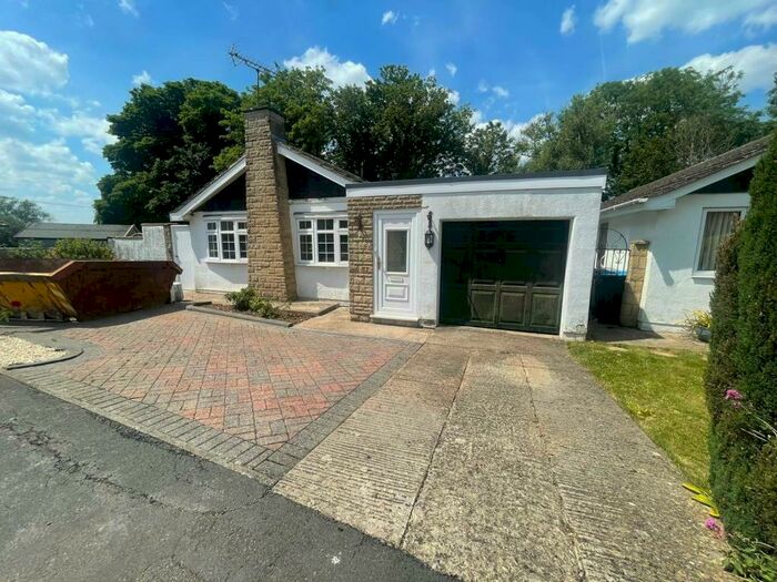 3 Bedroom Detached Bungalow To Rent In Chipping Norton, Oxfordshire, OX7