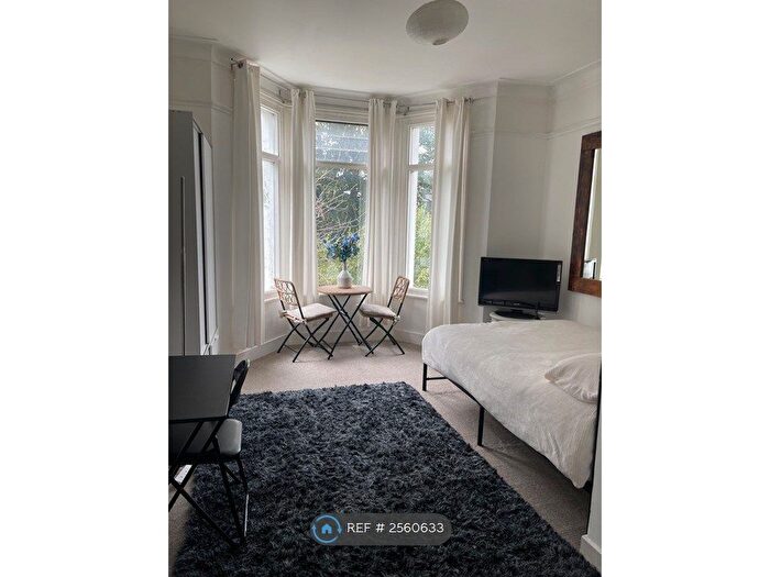 Studio To Rent In Breakspears Road, London, SE4