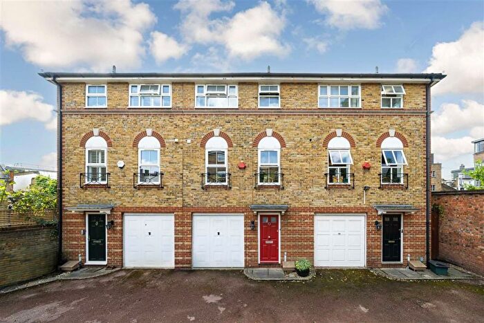 3 Bedroom Property For Sale In Collard Place, Camden, NW1