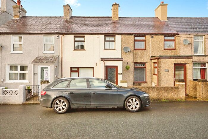 2 Bedroom Terraced House For Sale In Station Road, Caernarfon, Gwynedd, LL55