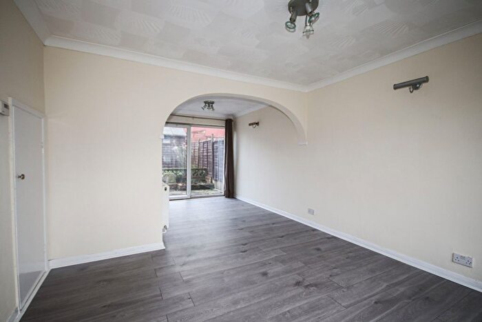 2 Bedroom Terraced House To Rent In Beaconsfield Road, Sittingbourne, Kent, ME10