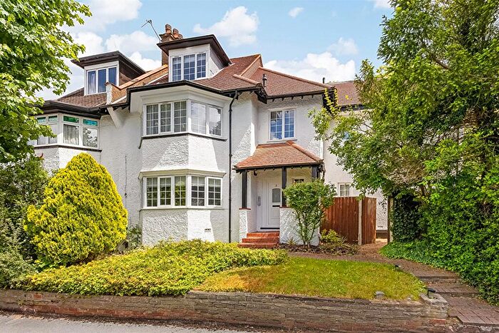 2 Bedroom Maisonette For Sale In Mayfield Road, South Croydon, CR2
