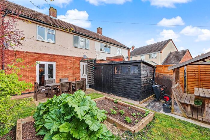 2 Bedroom Semi Detached House For Sale In Kimberley, Letchworth Garden City, SG6