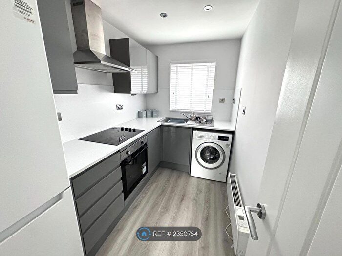 Studio To Rent In Douglas Drive, East Kilbride, Glasgow, G75