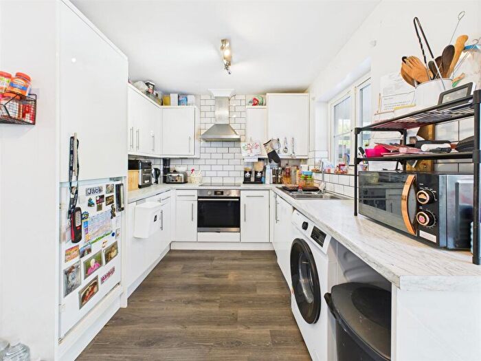 3 Bedroom End Of Terrace House For Sale In Cypress Gardens, Longlevens, Gloucester, GL2