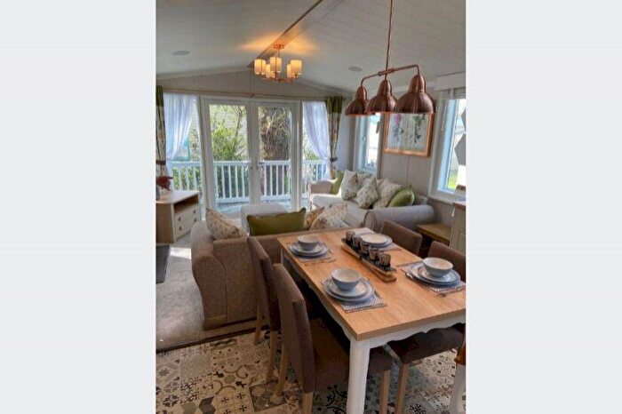 2 Bedroom Caravan For Sale In , Solent Breezes Holiday Park, Warsash, Nr Fareham, Hampshire, SO31