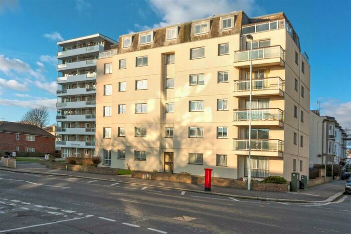 2 Bedroom Flat To Rent In Brighton Road, Worthing, BN11