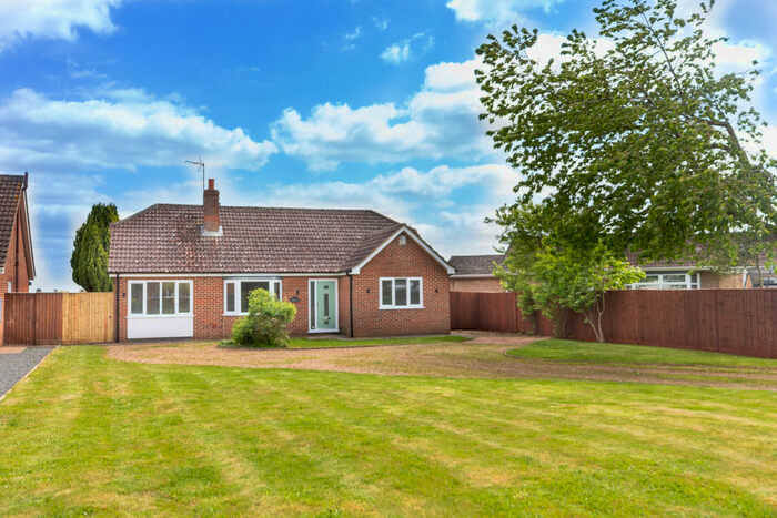 4 Bedroom Detached Bungalow For Sale In Cranesgate North, Whaplode St Catherines, PE12