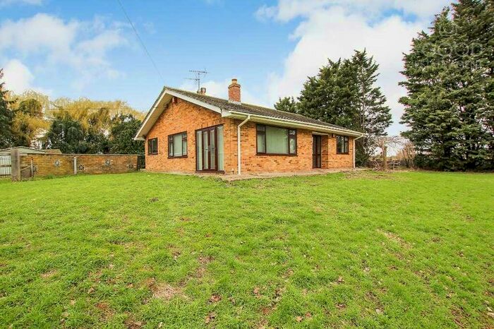 3 Bedroom Bungalow For Sale In Marinor, Upware, CB7