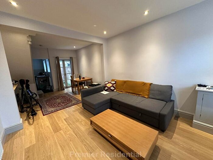 2 Bedroom Terraced House To Rent In Orchard Grove, Manchester, M20