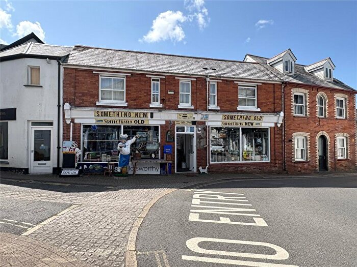 2 Bedroom Apartment For Sale In Victoria Square, Holsworthy, Devon, EX22