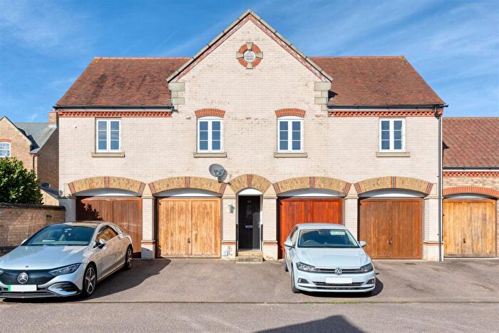 2 Bedroom Coach House To Rent In Charlotte Avenue, Fairfield, Hitchin, SG5