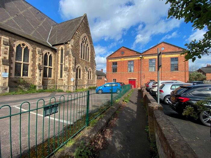 2 Bedroom Flat To Rent In Sansome Walk, Worcester, WR1