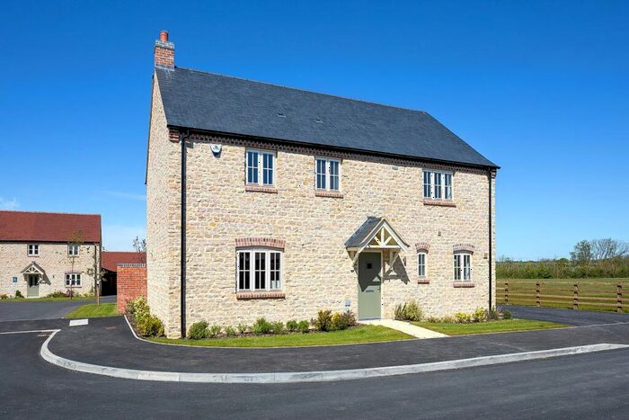 4 Bedroom Detached House For Sale In West Brook Close, Yardley Hastings, Northamptonshire, NN7