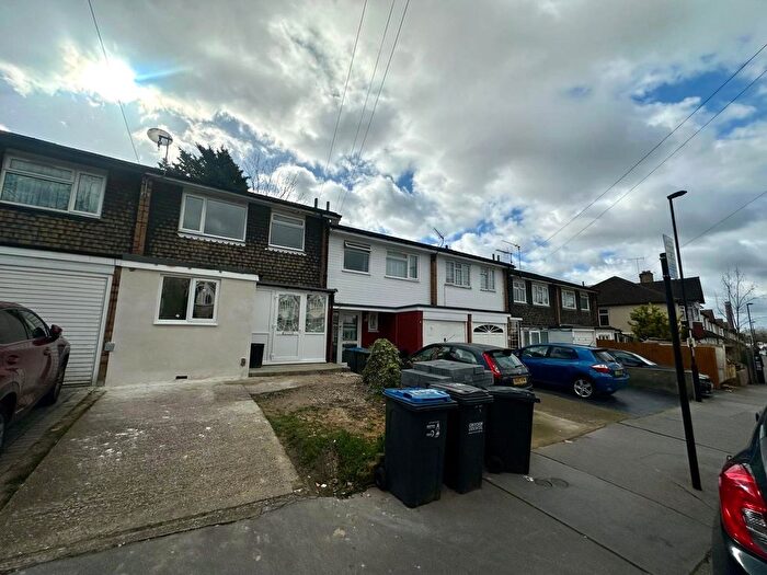 4 Bedroom Terraced House To Rent In Midhurst Avenue, Croydon, London, CR0