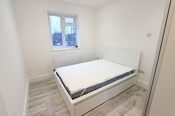 2 Bedroom Flat To Rent In Langham Road, London, N15