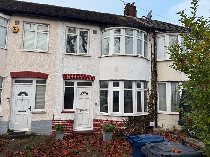 2 Bedroom Property To Rent In Rutland Road, Southall, UB1