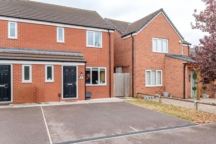 3 Bedroom End Of Terrace House For Sale In Skipper Close, East Leake, LE12