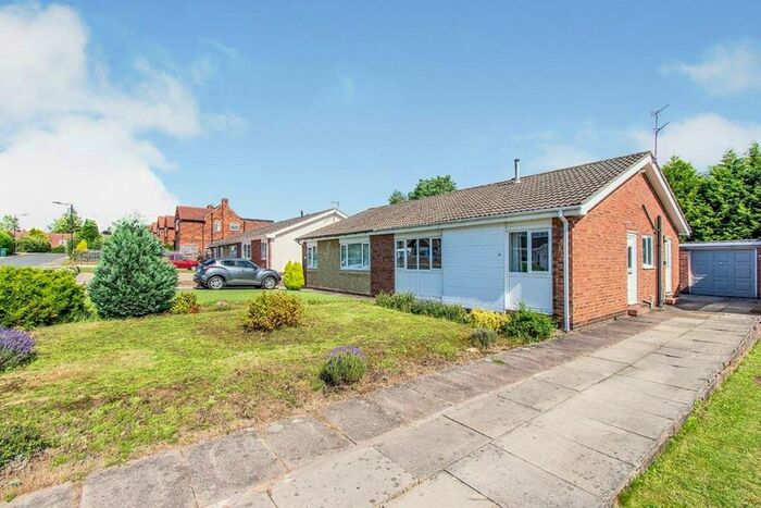 2 Bedroom Bungalow To Rent In Nearfield Road, Doncaster, South Yorkshire, DN4