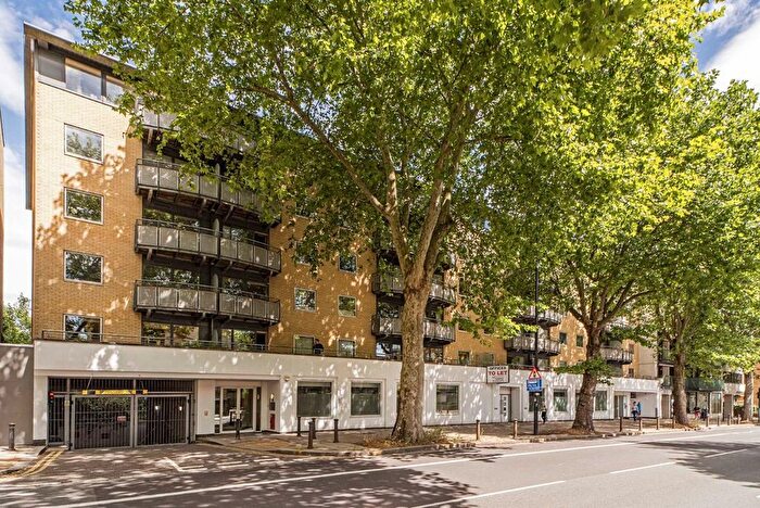 2 Bedroom Flat To Rent In Chiswick High Road, Chiswick, W4