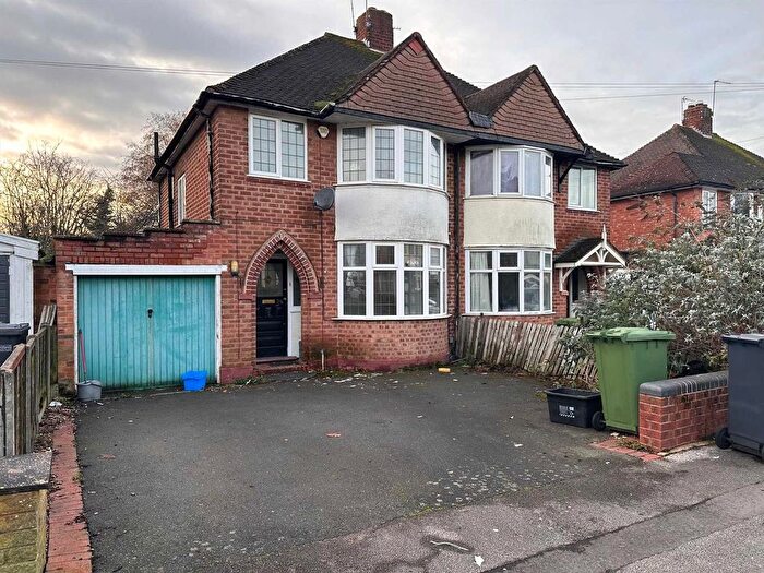3 Bedroom Property To Rent In Kimberley Road, Solihull, B92