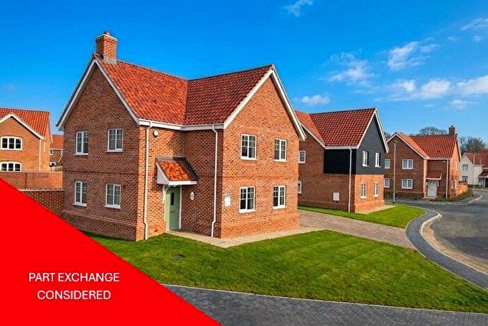 4 Bedroom Detached House For Sale In Lakeside, Blundeston, Suffolk, NR32