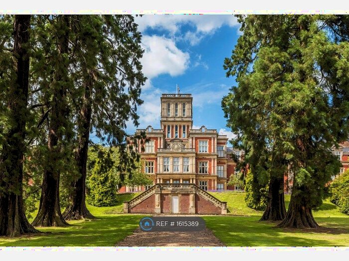 1 Bedroom Flat To Rent In Victoria Court, Redhill, RH1