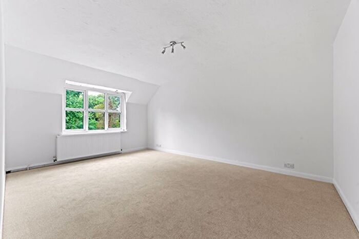 1 Bedroom Flat For Sale In Grove Road, Sutton, SM1