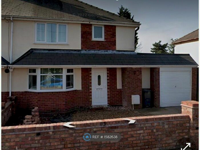 3 Bedroom Semi-Detached House To Rent In Herbert's Park Road, Wednesbury, WS10