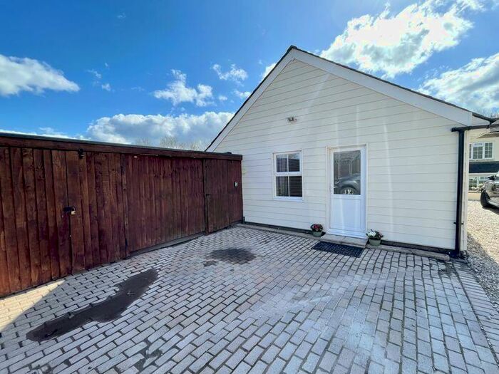 1 Bedroom Detached House To Rent In Station Hill, Southampton, SO30