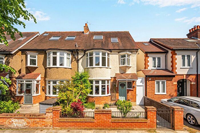 4 Bedroom Semi Detached House For Sale In Cantley Road, London, W7